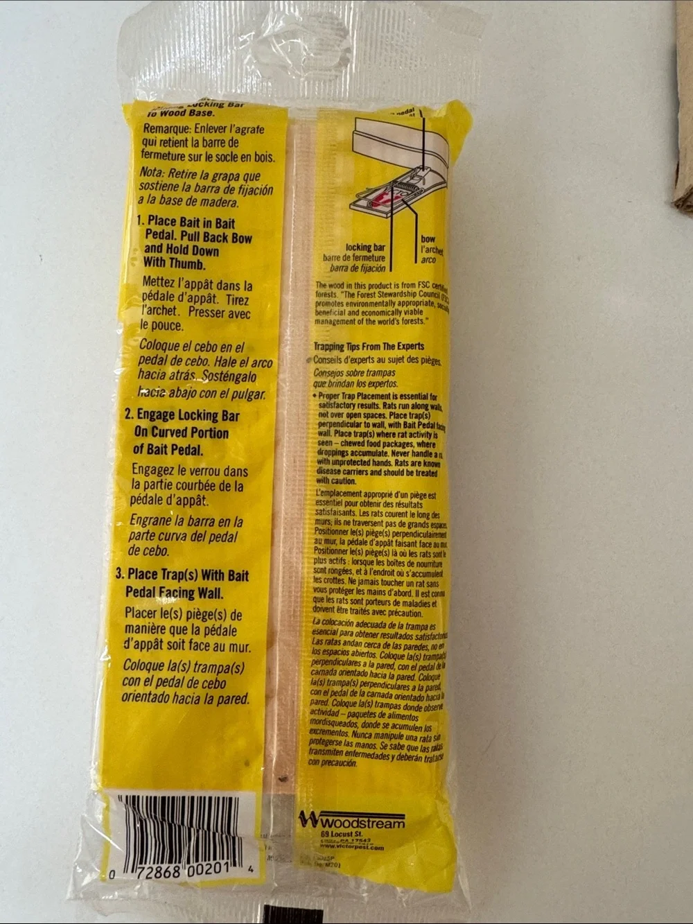 Bundle of 19 Wooden Metal Mousetraps